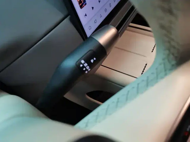 Li Auto i6 — Фото автомобиля 16