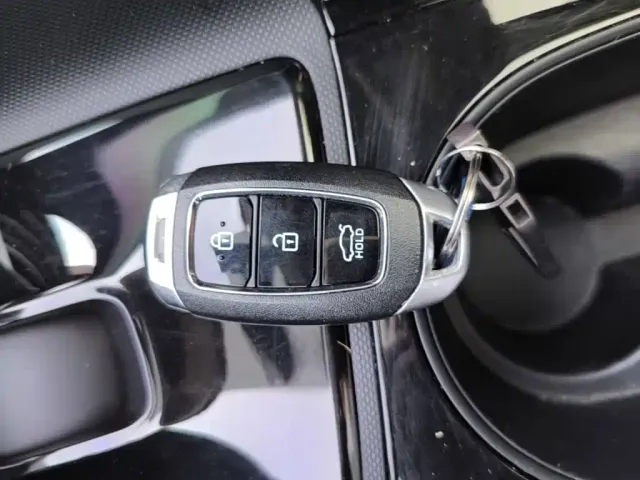 Hyundai Elantra — Фото автомобиля 8