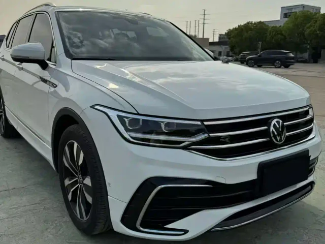 Volkswagen Tiguan L — Фото автомобиля 3