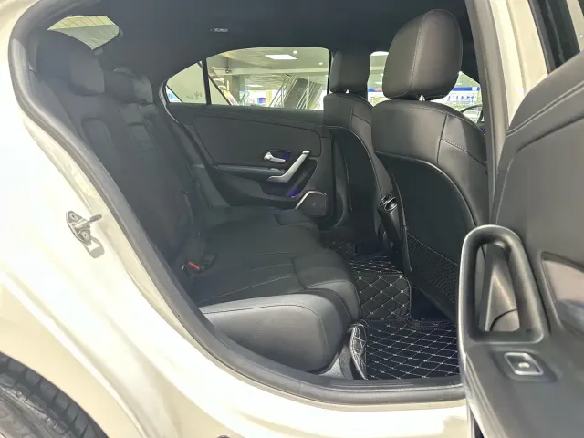 Mercedes-Benz A-Class — Фото автомобиля 13