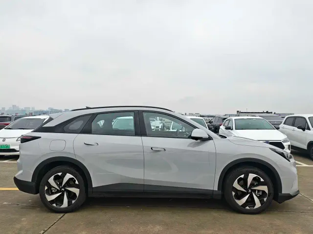 Arcfox Alpha T5 — Фото автомобиля 4