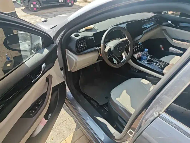 BYD Qin PLUS — Фото автомобиля 12
