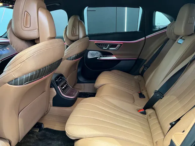 Mercedes-Benz E-Class — Фото автомобиля 9