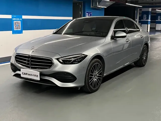Фотография автомобиля — Mercedes-Benz C-Class