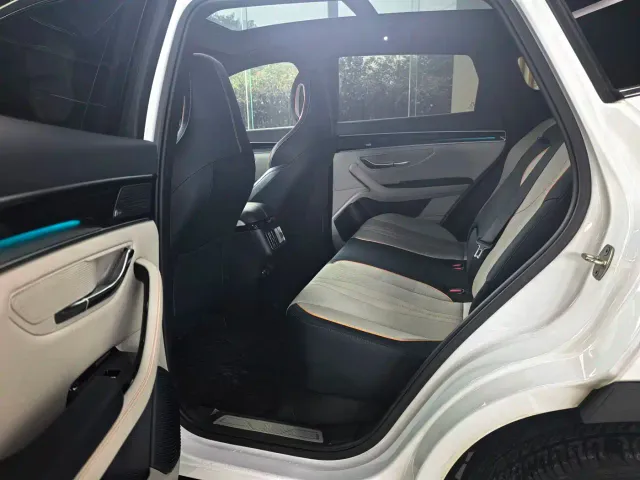 BYD Song PLUS — Фото автомобиля 11