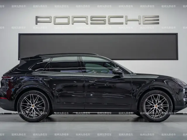 Porsche Cayenne — Фото автомобиля 4