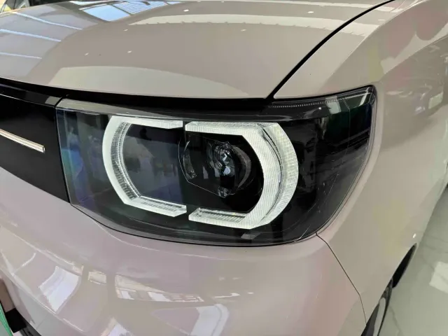 Wuling Hongguang Mini EV — Фото автомобиля 21