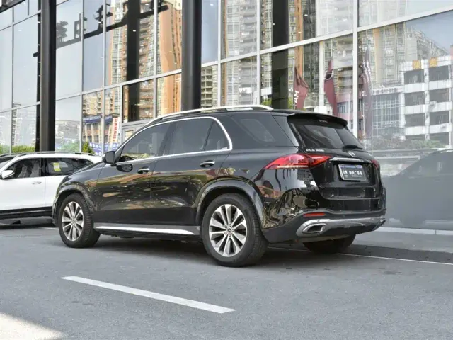 Mercedes-Benz GLE-Class — Фото автомобиля 3