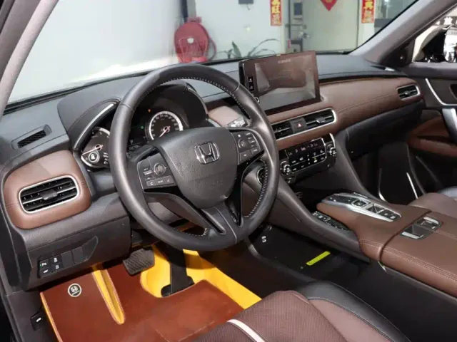 Honda UR-V — Фото автомобиля 10