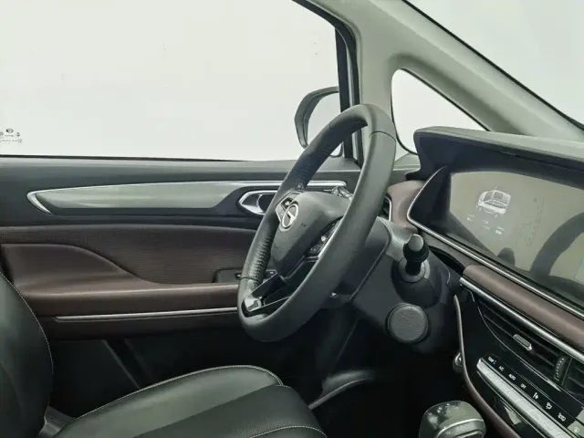 GAC Trumpchi M6 — Фото автомобиля 22