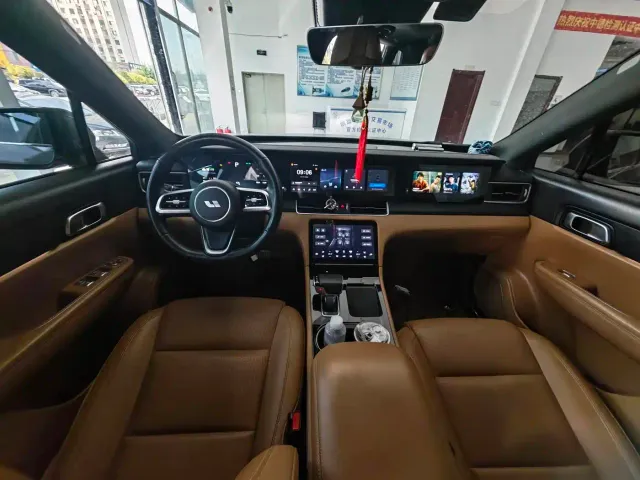 Li Auto ONE — Фото автомобиля 8