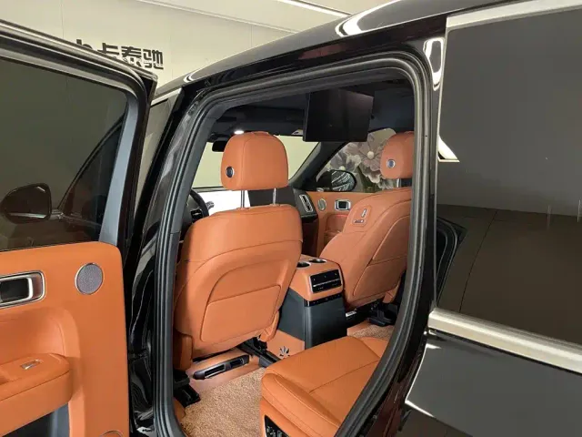 Li Auto L9 — Фото автомобиля 27