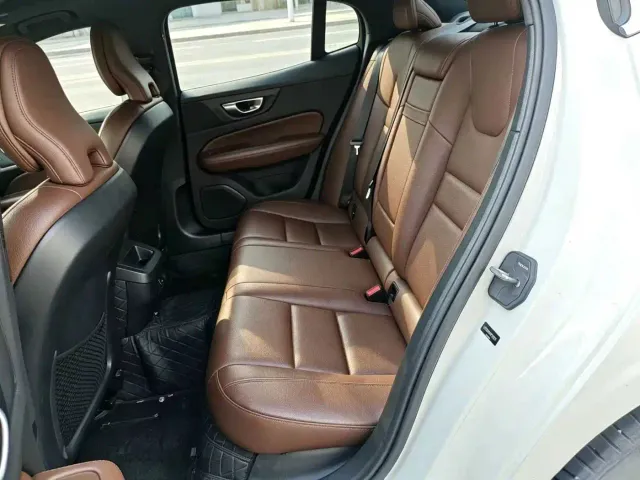 Volvo S60 — Фото автомобиля 8