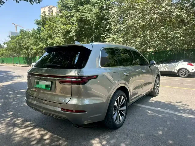 Li Auto ONE — Фото автомобиля 9