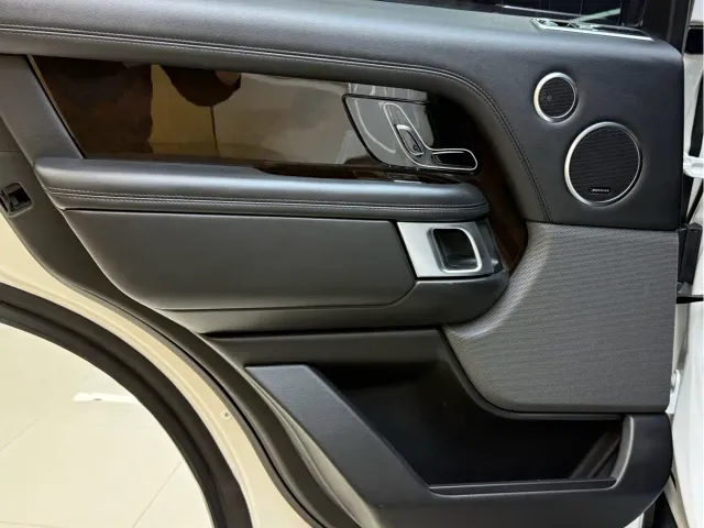 Land Rover Range Rover — Фото автомобиля 13