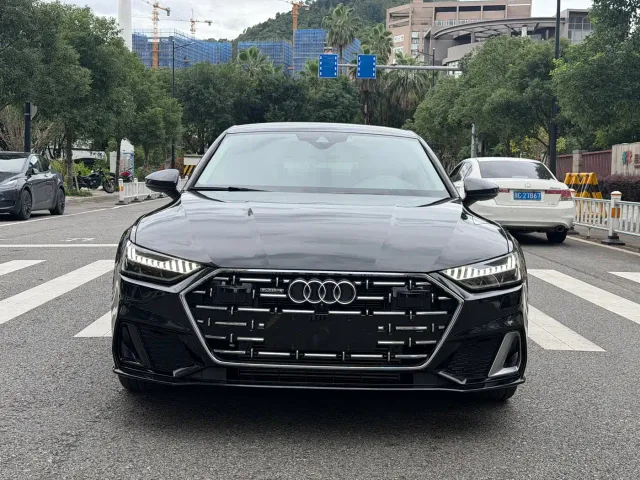 Audi A7L — Фото автомобиля 2