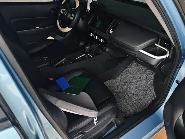 Honda Fit — Фото автомобиля 8
