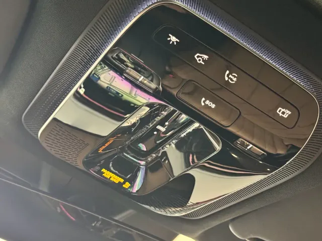 Mercedes-Benz E-Class — Фото автомобиля 20