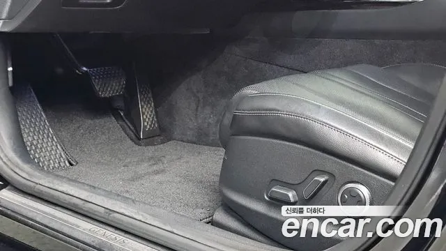 Genesis G80 RG3 — Фото автомобиля 20