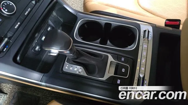 Kia Canival Carnival 4 поколение Дизель 11 мест Prestige — Фото автомобиля 9