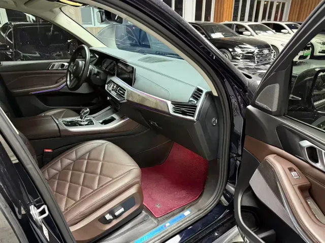 BMW X5 — Фото автомобиля 6