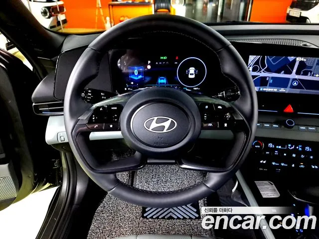 Hyundai Avante CN7 — Фото автомобиля 11