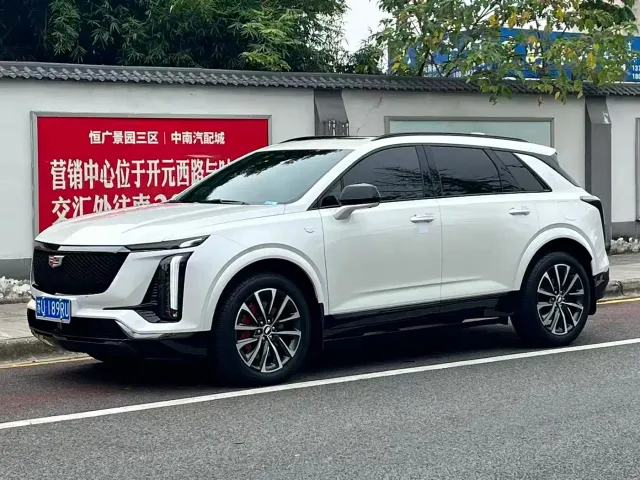 Фотография автомобиля — Cadillac XT5