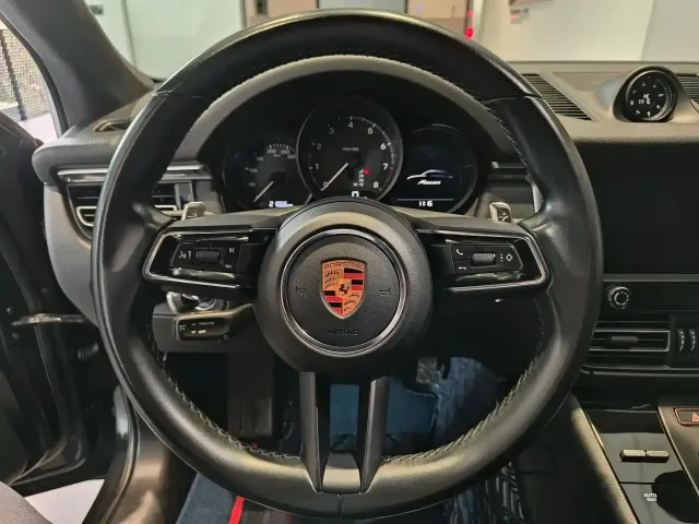 Porsche Macan — Фото автомобиля 5
