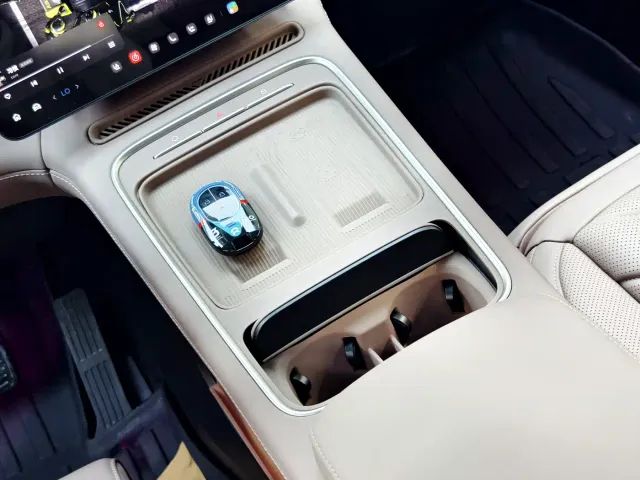 Nio EC6 — Фото автомобиля 12