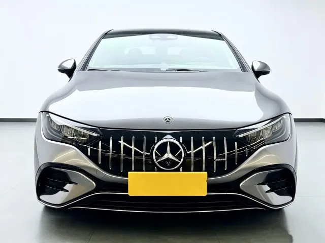 Mercedes-Benz EQE — Фото автомобиля 2