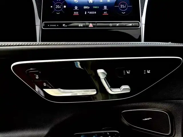 Mercedes-Benz C-Class — Фото автомобиля 9
