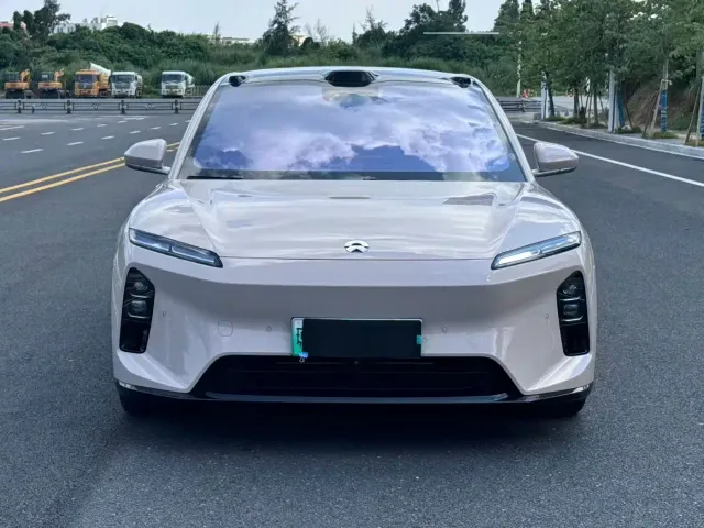 Nio ET5 Touring — Фото автомобиля 2