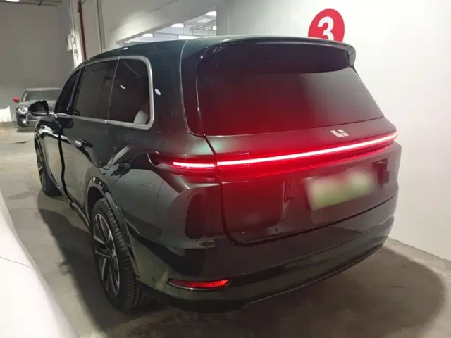 Li Auto L9 — Фото автомобиля 4
