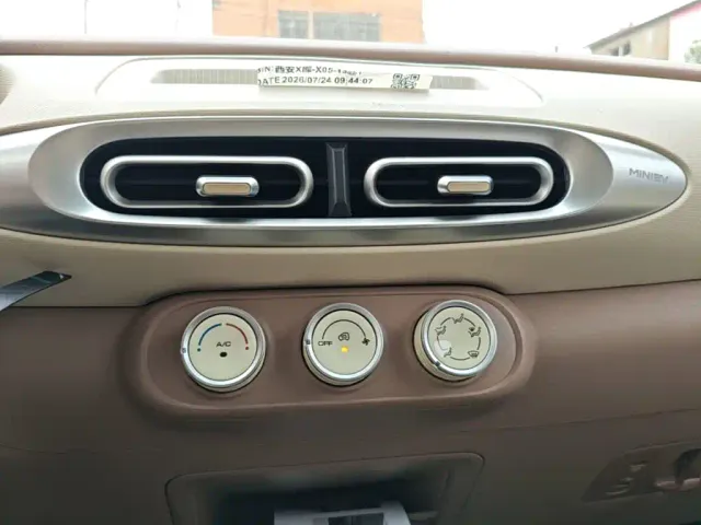 Wuling Hongguang Mini EV — Фото автомобиля 12