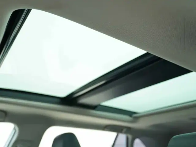 Toyota RAV4 — Фото автомобиля 10
