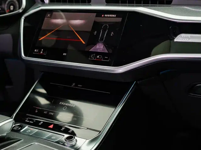 Audi A6L — Фото автомобиля 12
