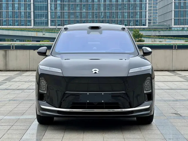 Nio ES8 — Фото автомобиля 2