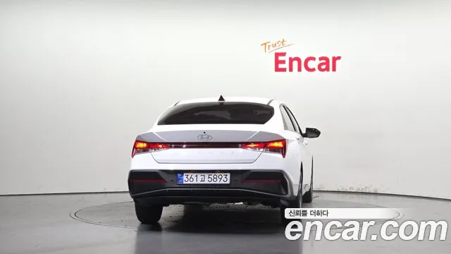 Hyundai Avante CN7 — Фото автомобиля 4