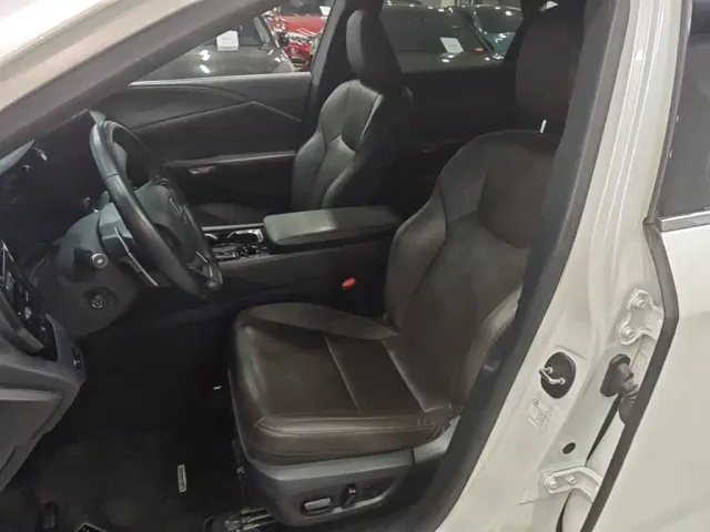 Lexus RX — Фото автомобиля 10