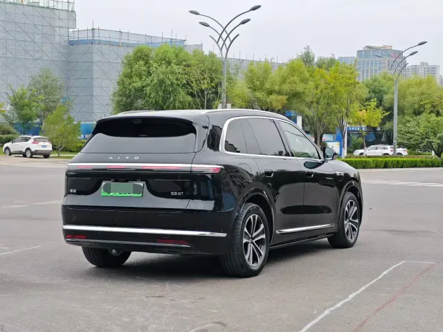 Aito M7 — Фото автомобиля 9