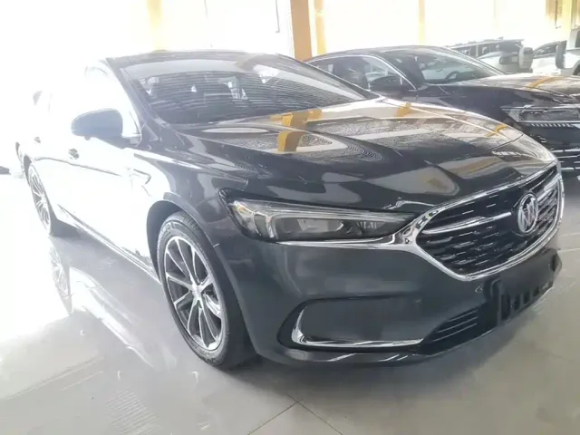 Buick LaCrosse — Фото автомобиля 3