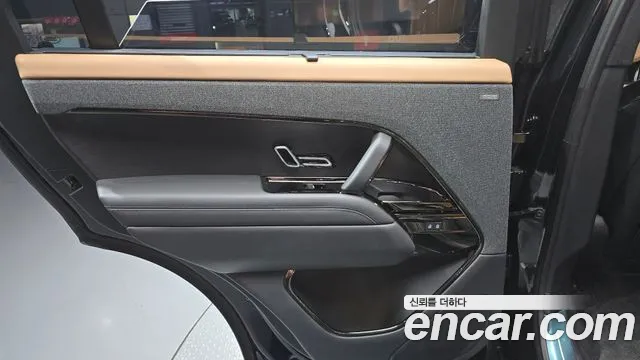 Land Rover Range Rover Sport — Фото автомобиля 23