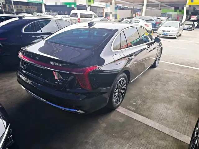 Hongqi H5 — Фото автомобиля 13