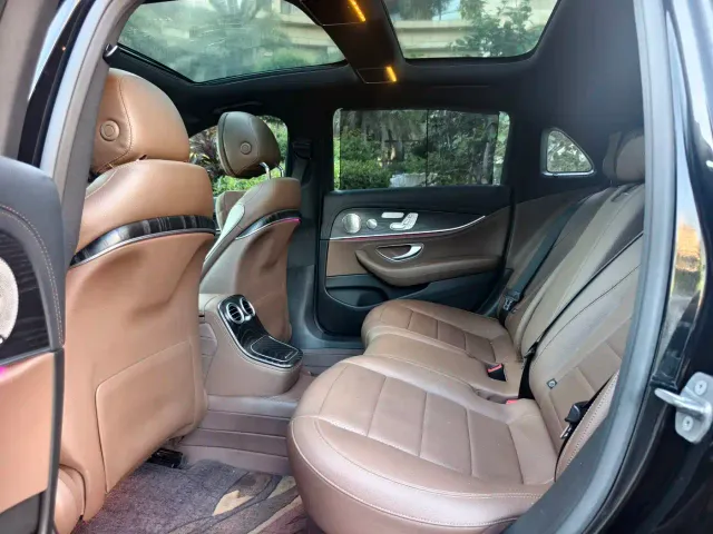 Mercedes-Benz E-Class — Фото автомобиля 11