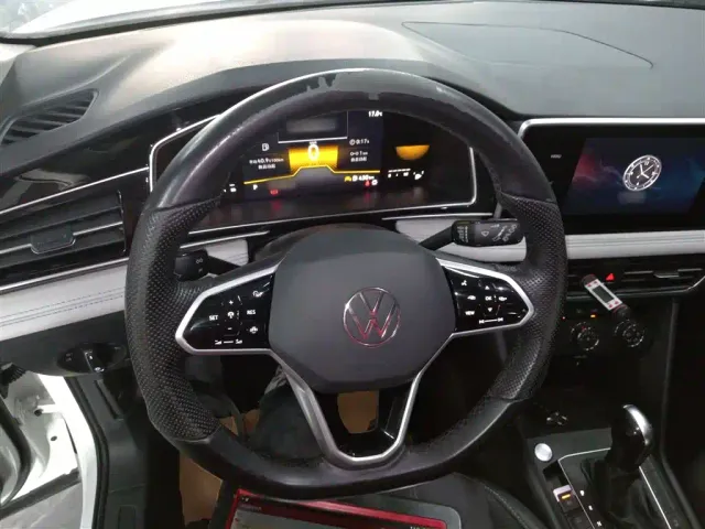 Volkswagen Tiguan L — Фото автомобиля 7