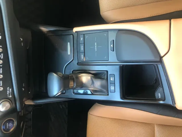 Lexus ES — Фото автомобиля 19
