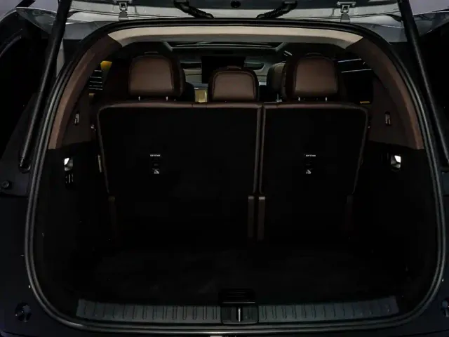 Li Auto MEGA — Фото автомобиля 7