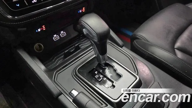KG_Mobility_Ssangyong Rexton Новый Rexton Sport Дизель 2.2 2WD — Фото автомобиля 8