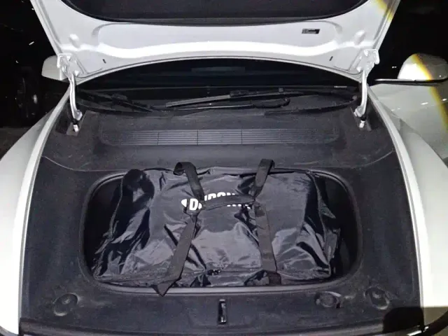 Tesla Model Y — Фото автомобиля 10