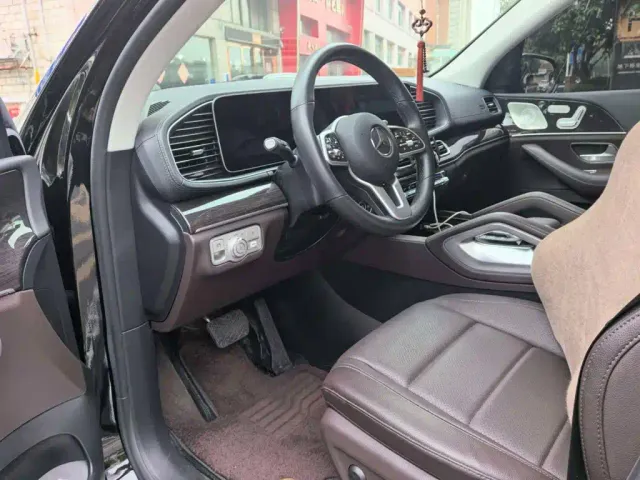 Mercedes-Benz GLE-Class — Фото автомобиля 5